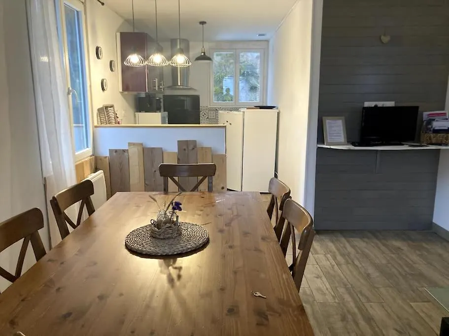 Apartment Appartement Rebouc Heches